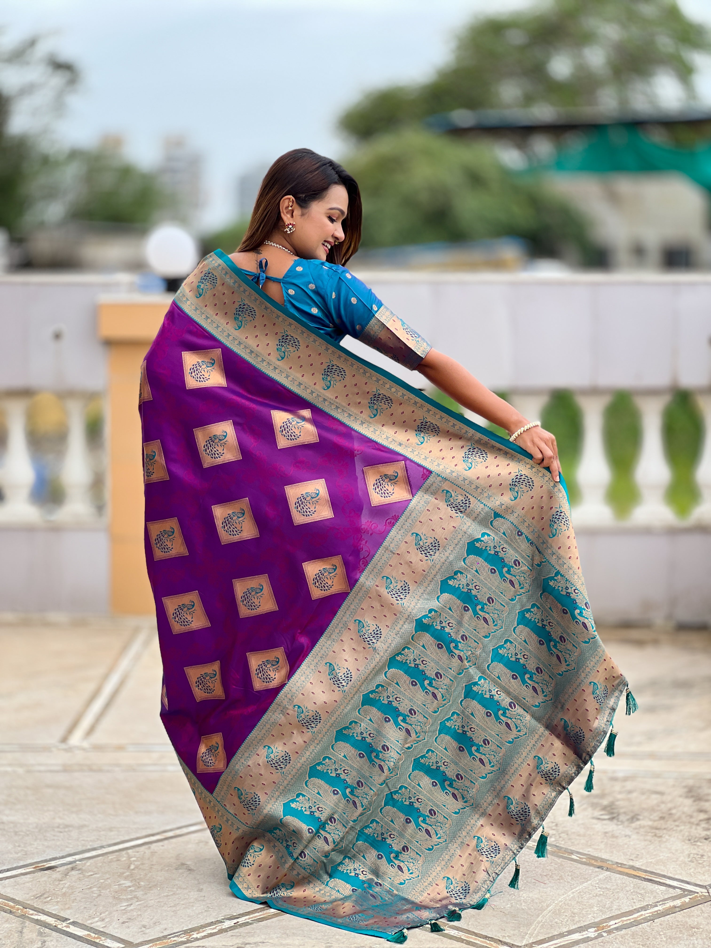 Soft Banarasi Silk Saree with Zari Weaving & Contrast Rich Pallu – Elegant Festive Wear