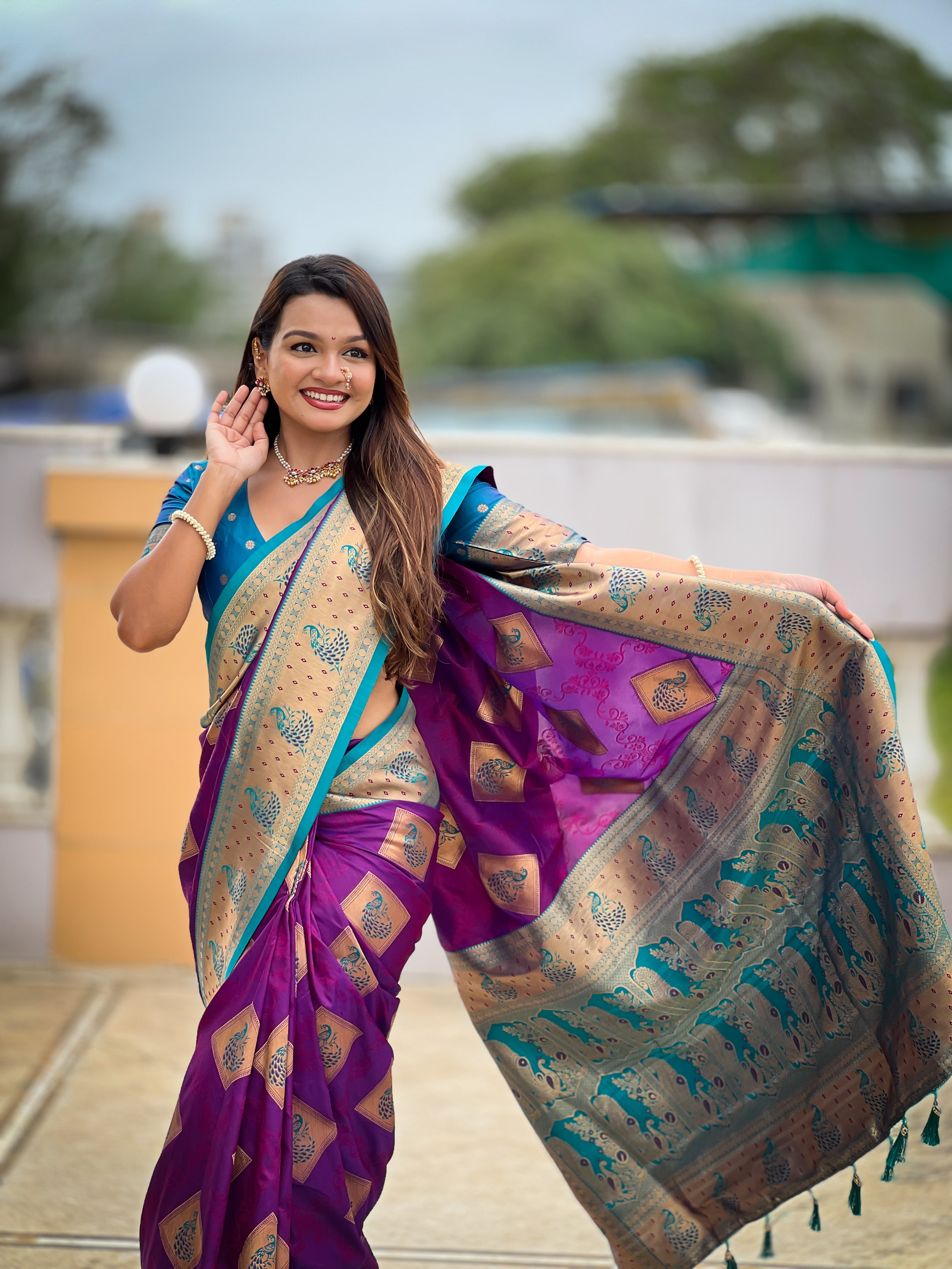 Soft Banarasi Silk Saree with Zari Weaving & Contrast Rich Pallu – Elegant Festive Wear