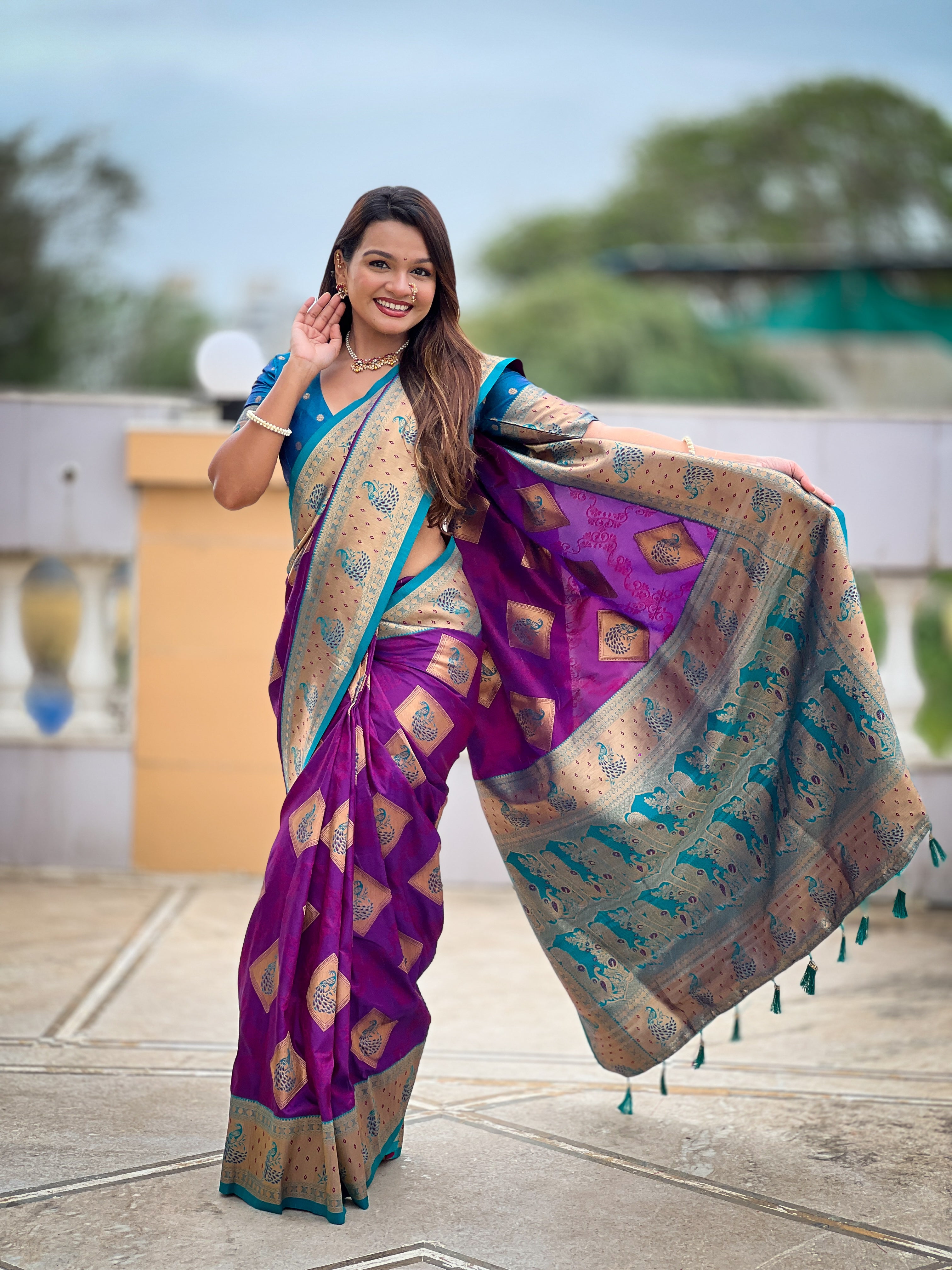 Soft Banarasi Silk Saree with Zari Weaving & Contrast Rich Pallu – Elegant Festive Wear