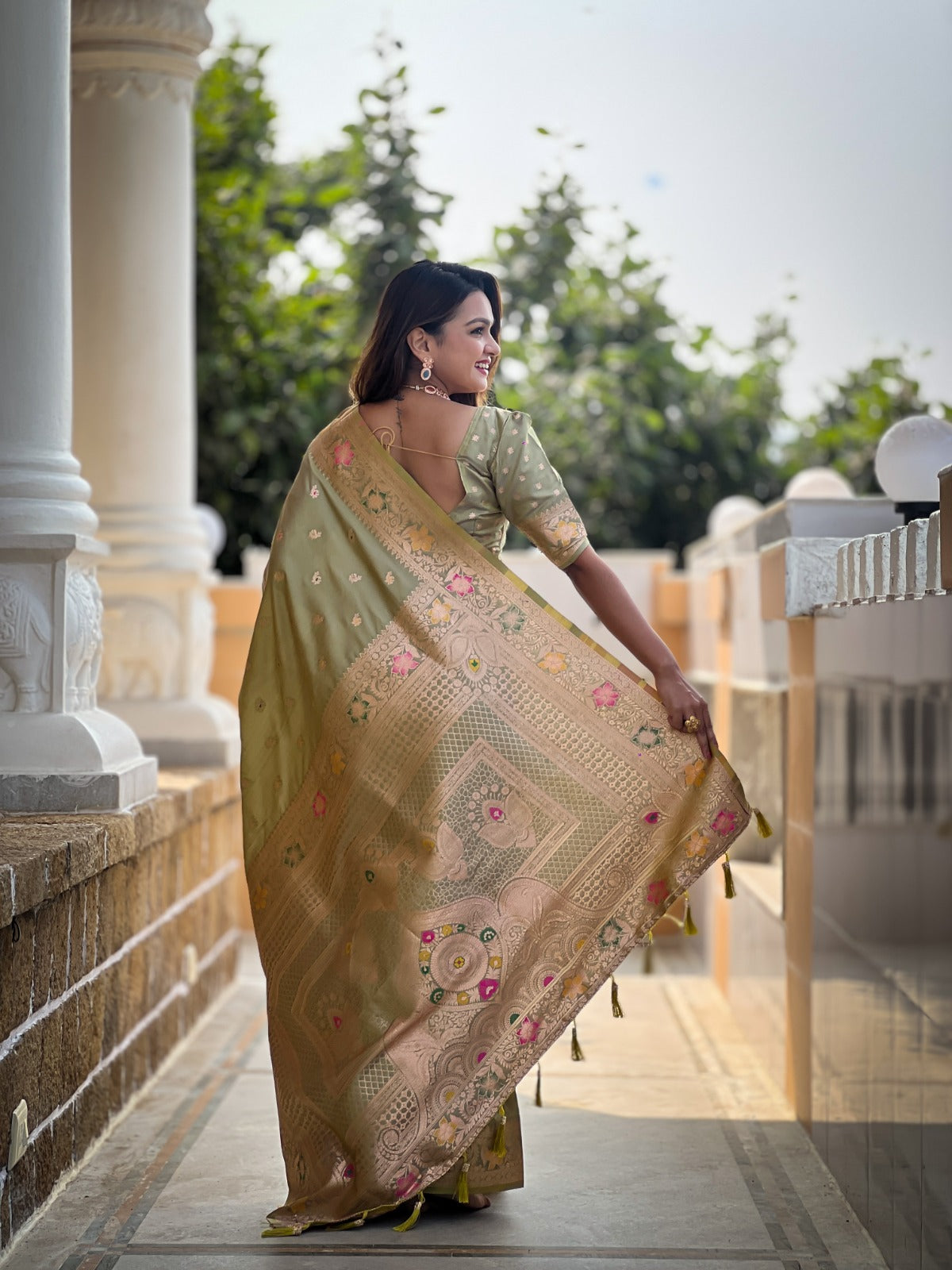 BANARASI - Beige