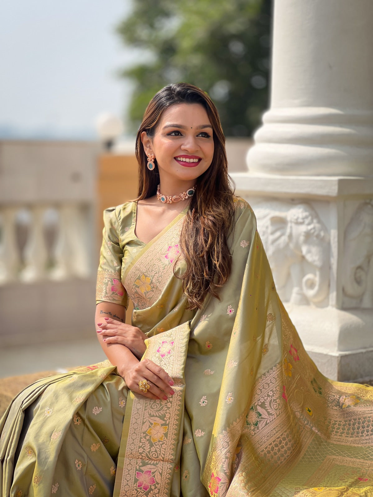 BANARASI - Beige