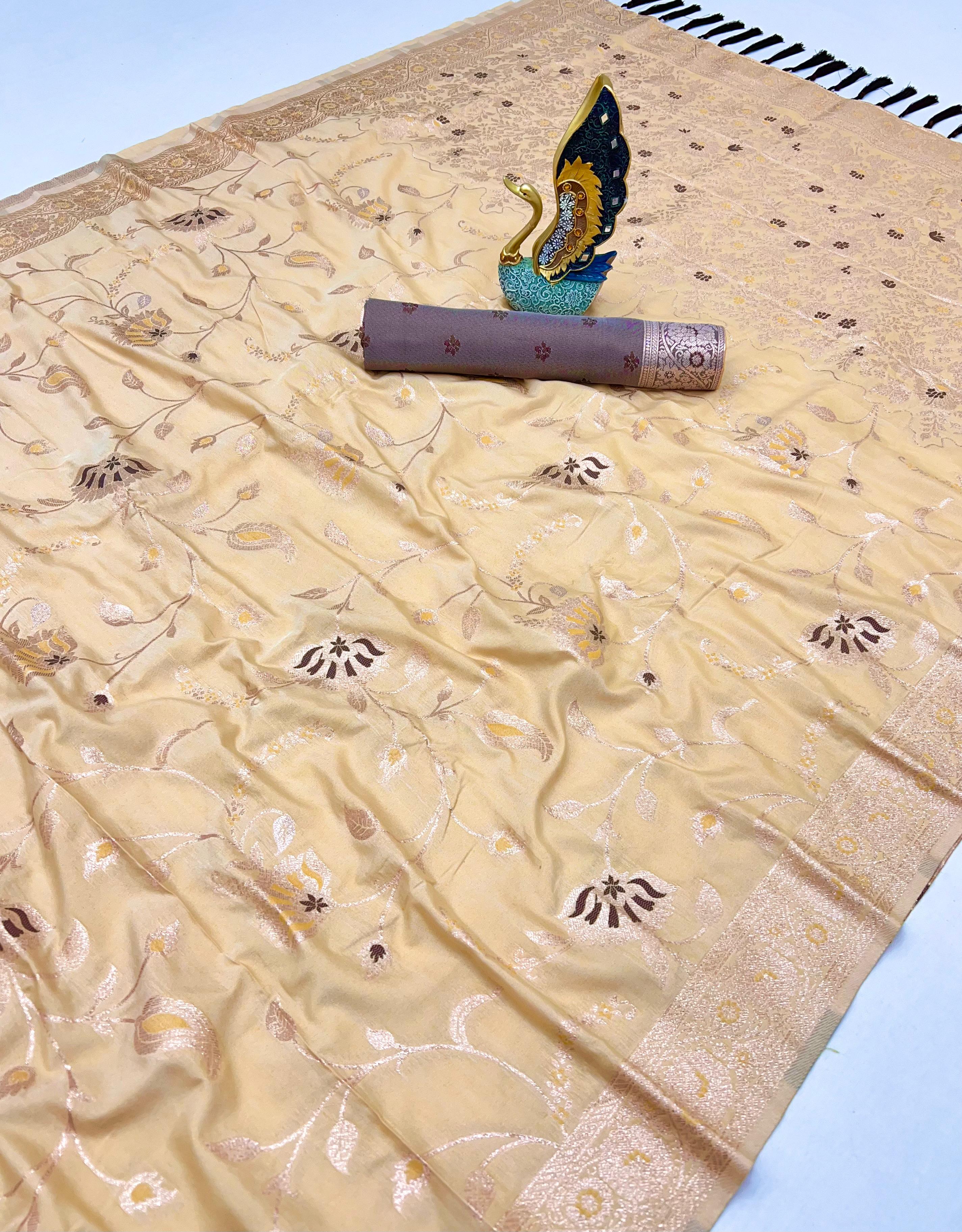 ✨ Soft Silk Cotton Saree with Banarasi Zari & Meenakari Work ✨