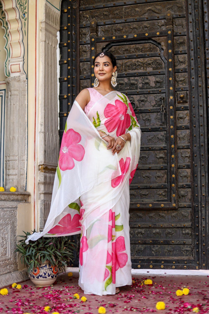 🤍 Off-White Printed Georgette Saree Redy To Wear  with Blouse 🤍