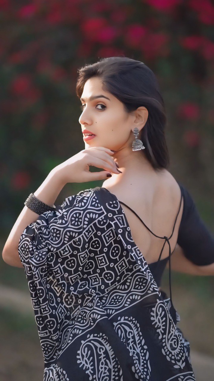 🖤 Elegant Black Printed Cotton Redy To Wear  Saree with Blouse 🖤