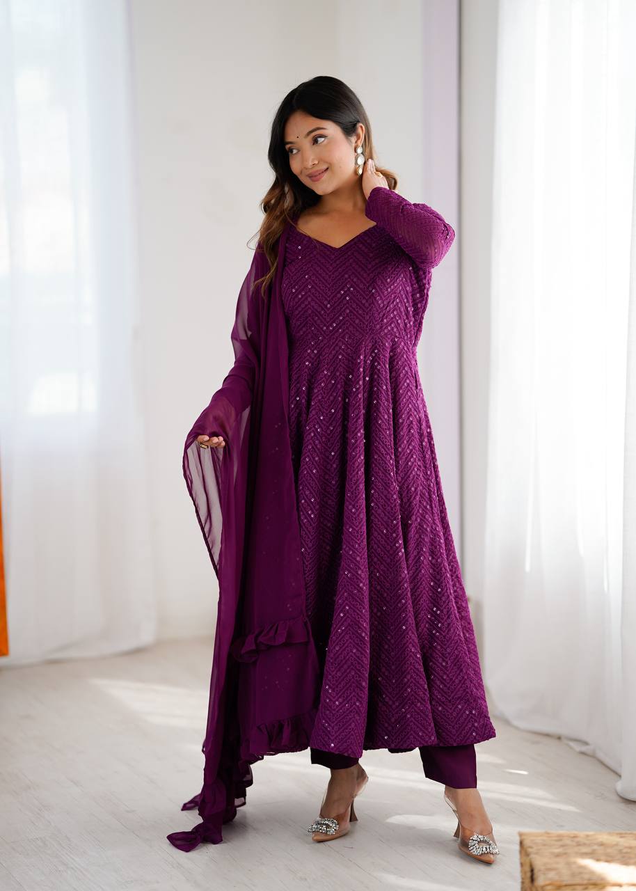 ✨ Elegant Lucknowi Anarkali Set ✨